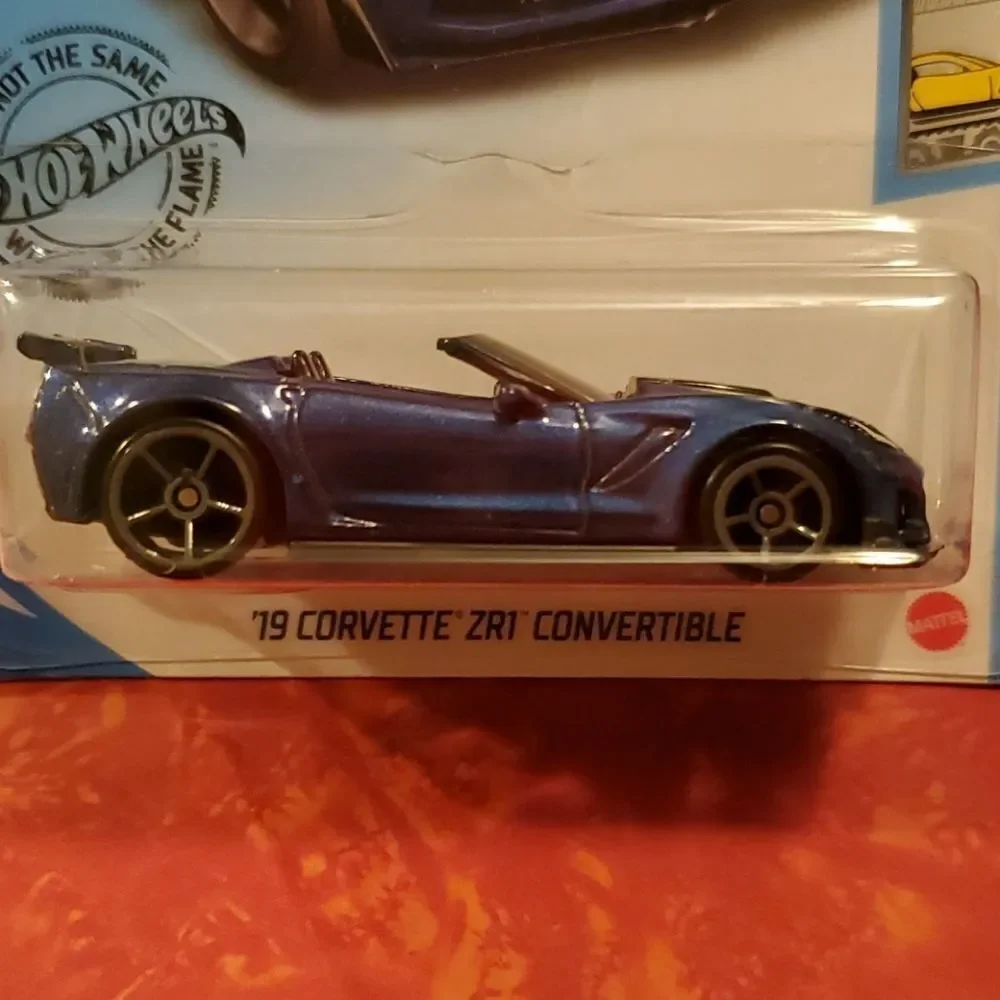 Hot Wheels 19' Corvette ZR1 Convertible Car NEW